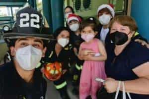 Navidad 2021: 8ª y 22ª Compañía visitaron a niños y niñas del Hospital "Roberto del Río"