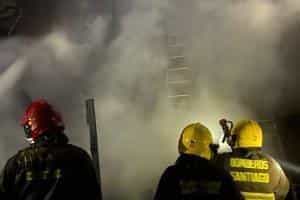 CBS controló y extinguió incendio en la comuna de Santiago