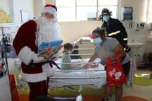 Voluntarios de la 9ª Compañía llevaron la Navidad a niños de Hospital San Juan de Dios
