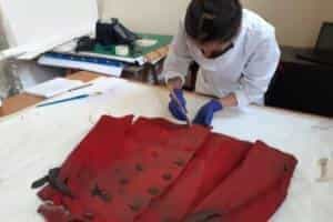 Avanza proceso de conservación de uniformes de Mártires de la 3ª Compañía
