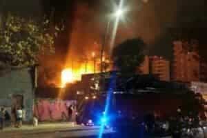 CBS controló incendio en cité en la comuna de Santiago