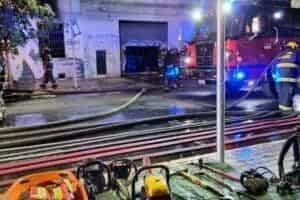 CBS extinguió incendio en locales comerciales del barrio Franklin