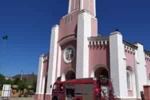 Delegación CBS visitó iglesia patrimonial dañada por incendio en Sta. Rosa de Pelequén