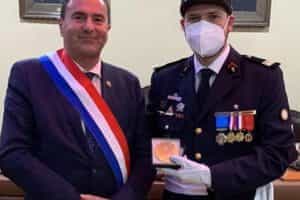 Pompe France: Senador Francés entregó condecoraciones a Director y Director Honorario