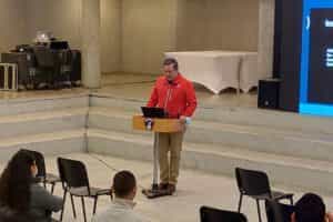 FIBOM 2022: ex Comandante Gabriel Huerta ofreció seminario sobre incendio en Hospital San Borja