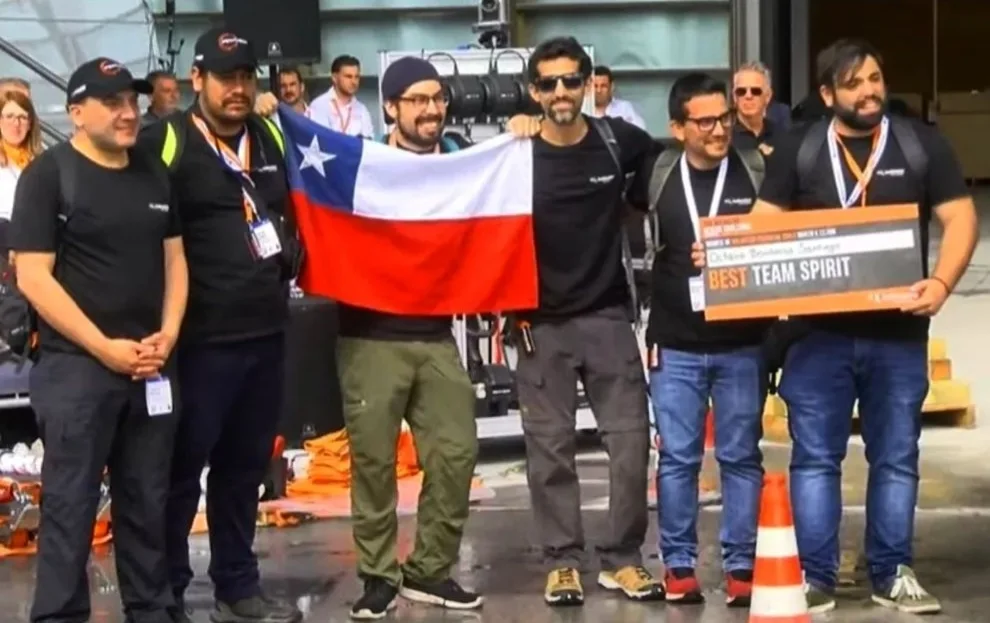 Equipo de Rescate de la 8ª Compañía obtiene premio en competencia internacional