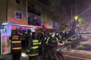 El CBS respondió ante emergencia que afectó edificio en Providencia