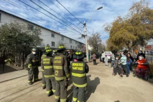 17ª Compañía del CBS realizó simulacro de fuego estructural en Barrio Yarur