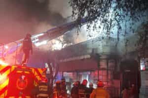 El CBS controló y extinguió incendio en Artesanos con Av. La Paz