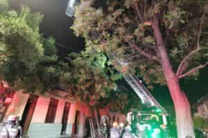 El CBS controló y extinguió incendio que afectó dos propiedades en Martínez de Rozas y General Baquedano