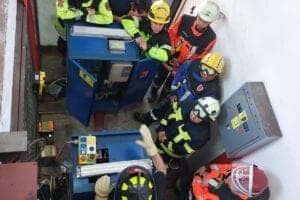 Instructores CBS dictan curso de Rescate de Personas en Ascensor a Bomberos de Iquique