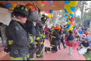 Claxon El Bombero, Maqui La Puma y Voluntarios del CBS se presentaron en Talagante