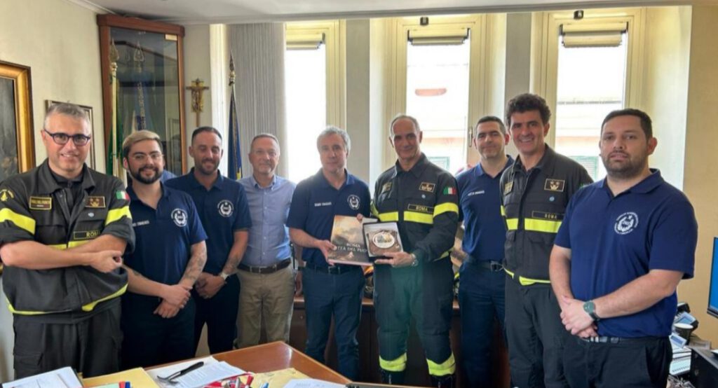 Delegación del CBS viajo a Italia y Francia para conocer operaciones contra incendios