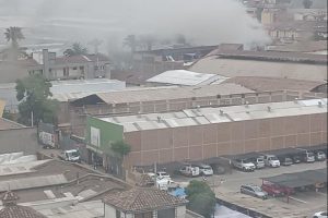 El CBS controló incendio declarado en bodegas de La Vega Central
