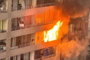 El CBS controló incendio en edificio de Portugal y Coquimbo