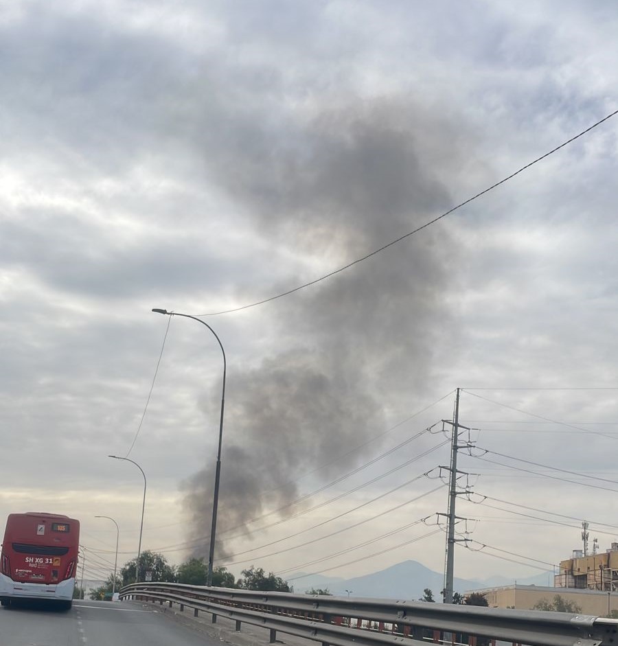 El CBS respondió ante incendio declarado en la comuna de Renca