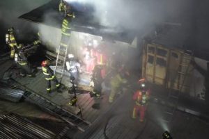 El CBS respondi&oacute; ante tr&aacute;gico incendio en la comuna de Renca: seis fallecidos