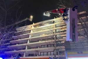 El CBS control&oacute; incendio que afect&oacute; departamento en comuna de Las Condes