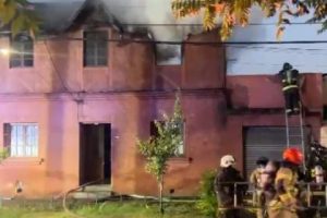 Voluntarios del CBS controlaron incendio que afect&oacute; casa en Providencia