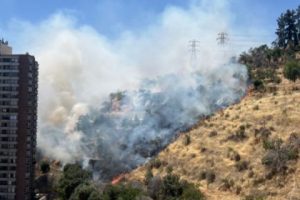 El CBS apoyo con 7 Compa&ntilde;&iacute;as la extinci&oacute;n de Incendio en cerro San Crist&oacute;bal