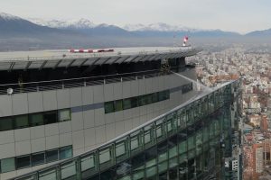 La 20ª Compañía probó su capacidad de extinción en piso 55 de la Torre Titanium
