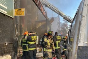 El CBS control&oacute; incendio declarado en tercer subterr&aacute;neo de edificio en construcci&oacute;n