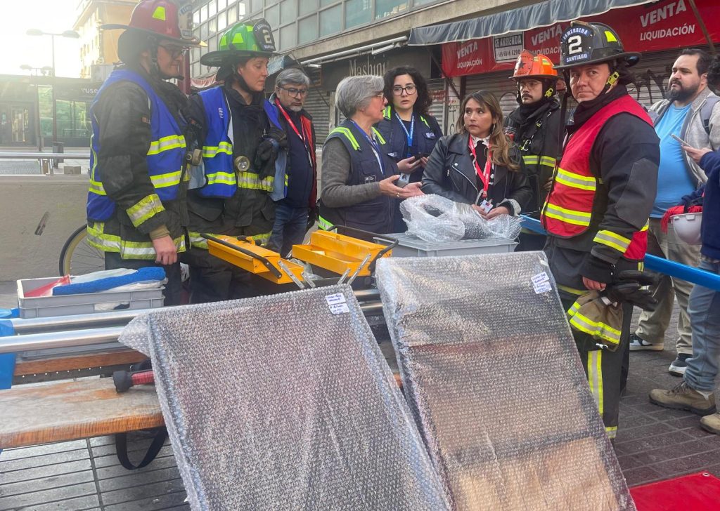 Rescate patrimonial en incendio que afectó galería y edificio Plaza de Armas