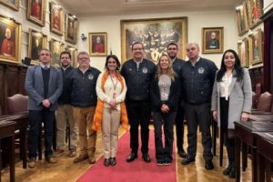 El Cuerpo de Bomberos de Santiago y Telet&oacute;n sellan acuerdo de colaboraci&oacute;n por la comunidad a la que sirven