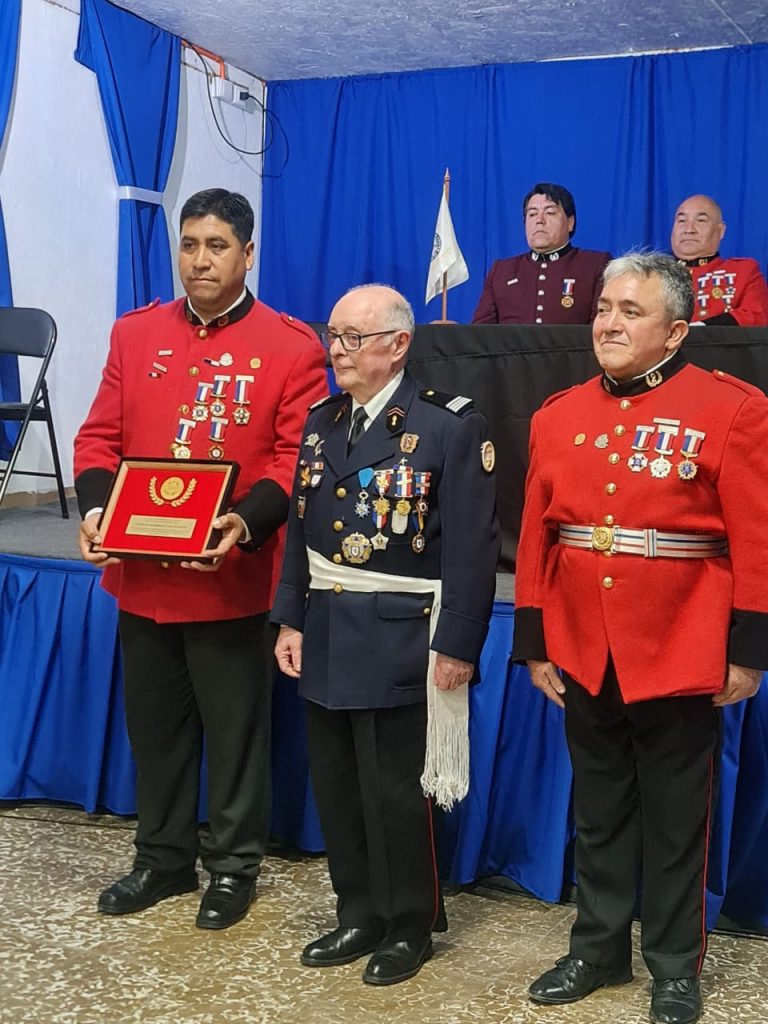 Director Honorario Luis Claviere representó al CBS en 63er. Aniversario del Cuerpo de Bomberos de Isla de Maipo