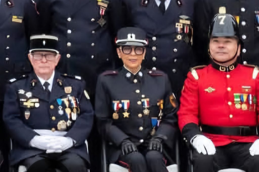 Director Honorario Luis Claviere participó en cambio de centenario estandarte de la 5ª Compañía de Talcahuano