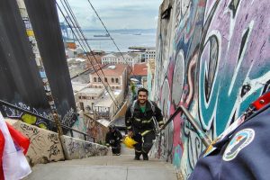 El CBS participó con más de 100 voluntarios en el desafío “Valparaíso Cerro Arriba 2025”