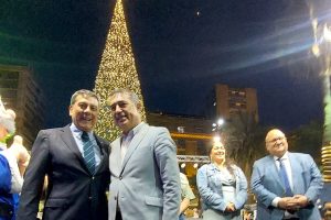 Tesorero General del CBS participó en encendido de Árbol de Navidad en la Plaza de Armas