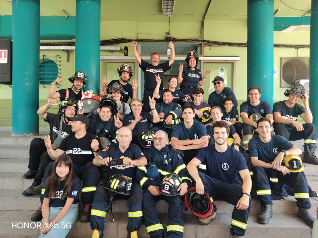 La 1&ordf;, 8&ordf; y 22&ordf; Compa&ntilde;&iacute;a anticiparon la Navidad en Hospital de Ni&ntilde;os &ldquo;Dr. Roberto del R&iacute;o&rdquo;