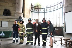 El CBS participó en actividad recordatoria del Cementerio General por víctimas de incendio de la Iglesia de la Compañía