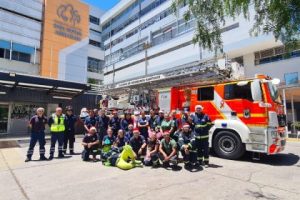 Viejito Pascuero del CBS llev&oacute; alegr&iacute;a a los ni&ntilde;os del Hospital San Borja-Arriar&aacute;n