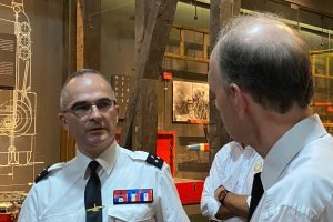 Comandante de los Bomberos de Par&iacute;s se reuni&oacute; con Oficiales Generales del CBS