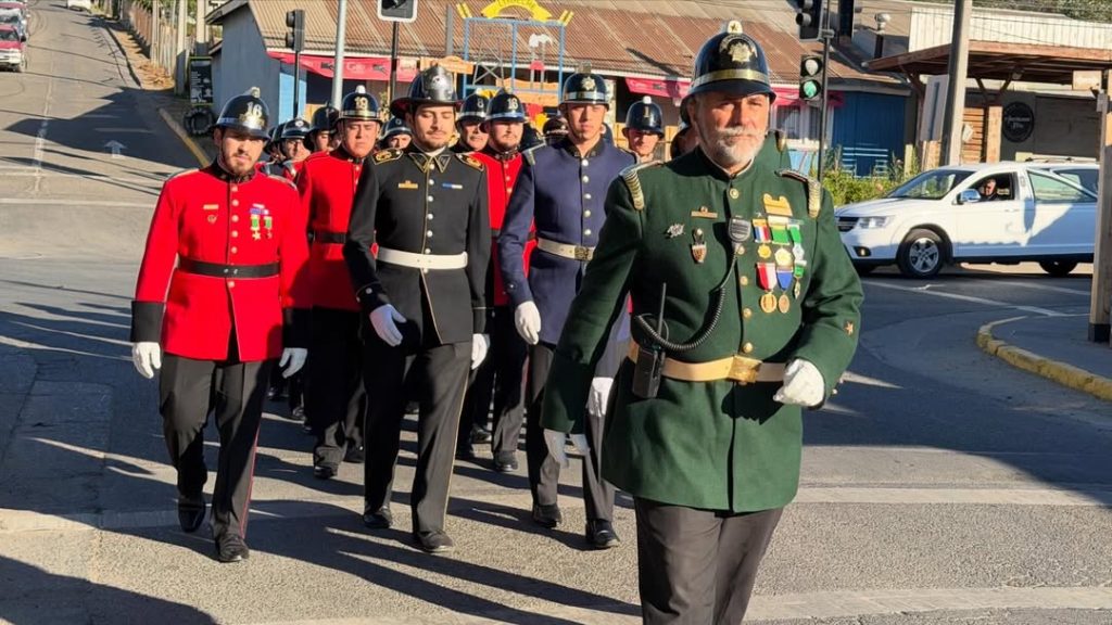 Delegaci&oacute;n del CBS rinde homenaje al Comandante M&aacute;rtir Luis Antonio Becerra Pino (Q.E.P.D.)