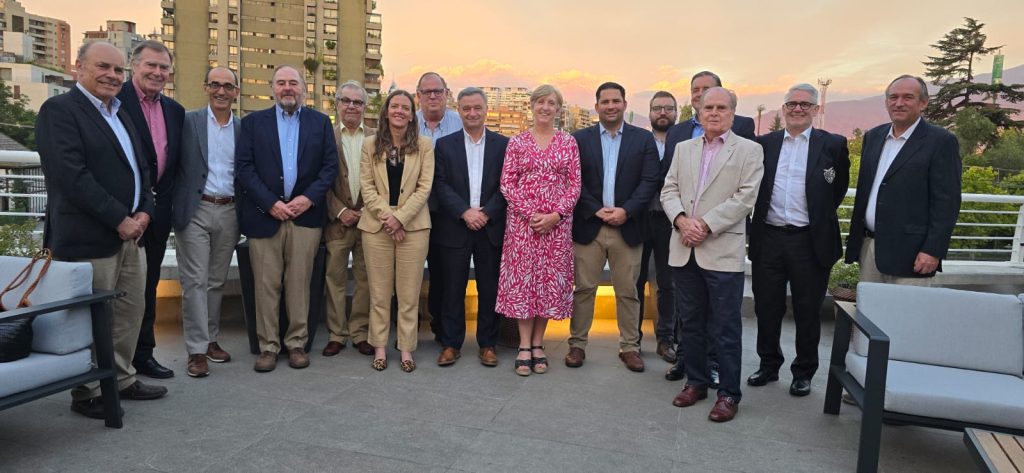 La 14&ordf; Compa&ntilde;&iacute;a del CBS ofreci&oacute; una cena de despedida a Embajadora del Reino Unido