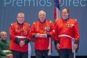 Director Honorario Pr&oacute;spero Bisquertt Zavala recibi&oacute; la piocha dorada por 65 a&ntilde;os de servicios