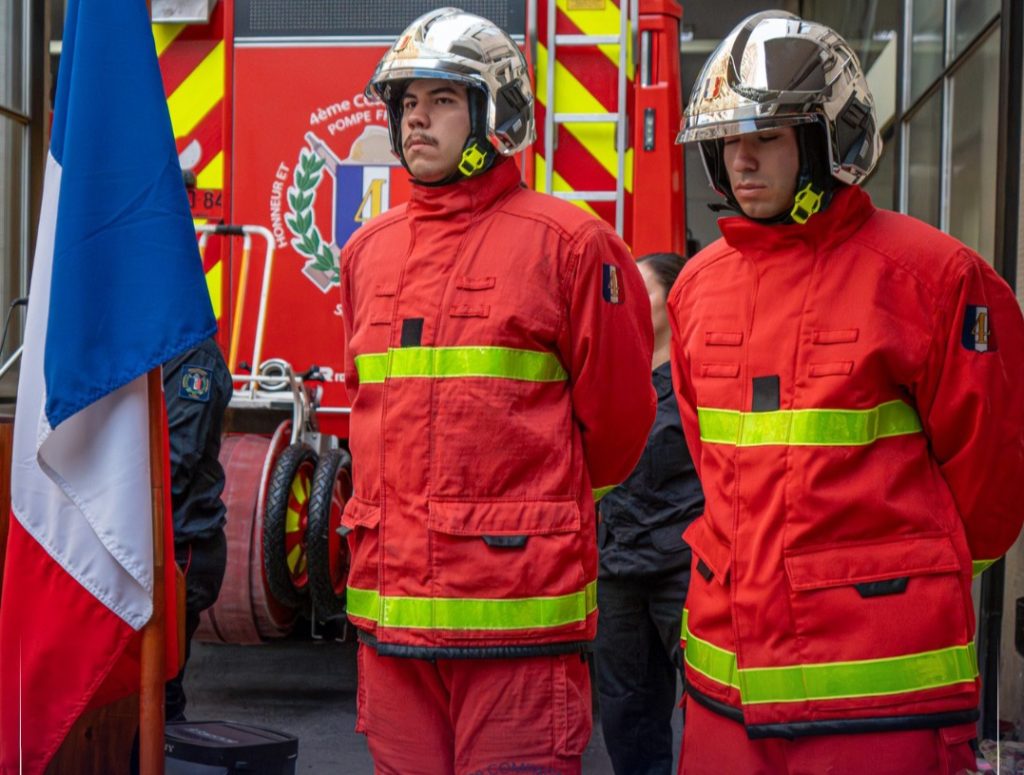Se realiz&oacute; segunda entrega de uniformes orange rouge en la &ldquo;Pompe France&rdquo;