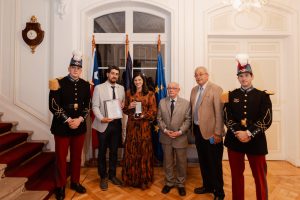 La 4&ordf; Compa&ntilde;&iacute;a distingui&oacute; a Ministra francesa &Eacute;l&eacute;onore Caroit