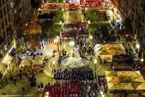 La ciudad y el Cuerpo de Bomberos de Santiago develaron estatua del Comandante Alfredo Santa Mar&iacute;a S&aacute;nchez
