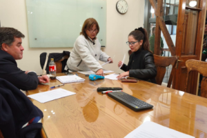 Apoderados firmaron autorizaciones de ingreso a las Brigadas Juveniles del Cuerpo de Bomberos de Santiago