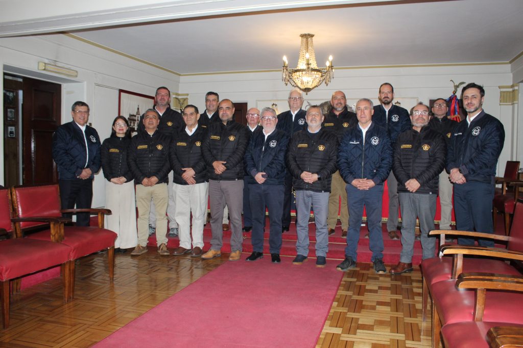 El CBS salud&oacute; al Cuerpo de Bomberos de Valpara&iacute;so: fraternidad y desaf&iacute;os comunes