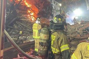 El CBS control&oacute; y extingui&oacute; incendio que consumi&oacute; y derrumb&oacute; casona patrimonial