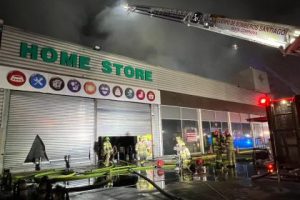 Colapsa techumbre de mall chino en Tercera Alarma de Incendio
